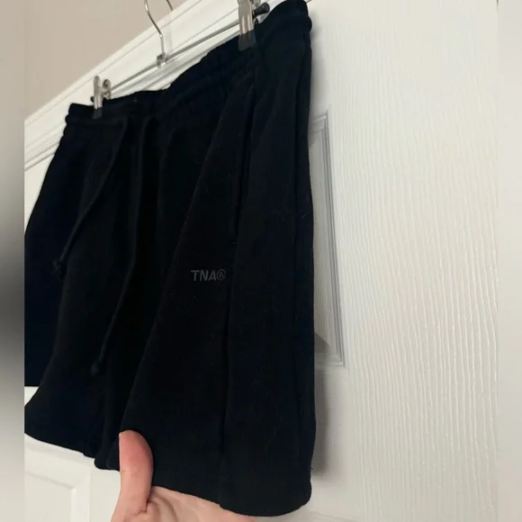 TNA Cozy Sweatfleece Boyfriend Fit Short - Picture 2 of 4